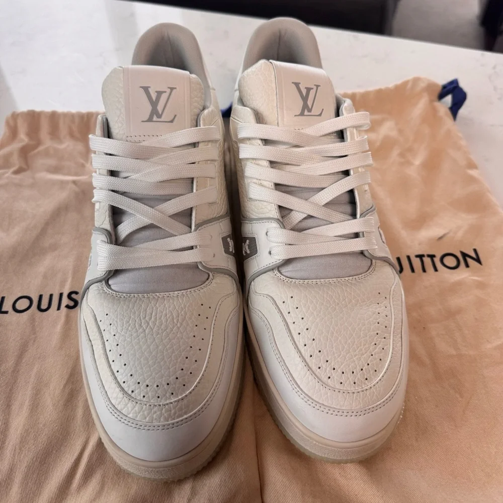 Louis Vuitton Men’s Trainer Sneaker - Picture 5 of 14